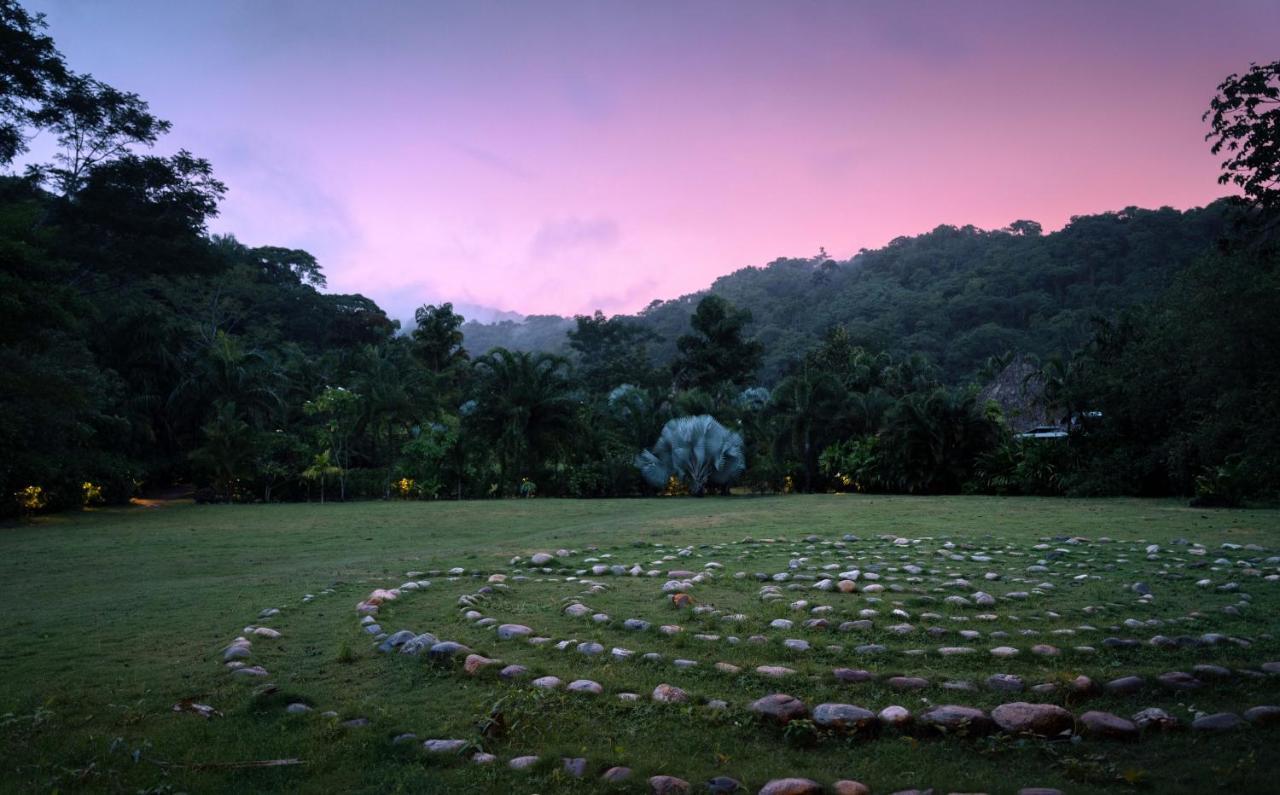 One Santuario Hotel Y Reserva Natural 帕洛米诺 外观 照片