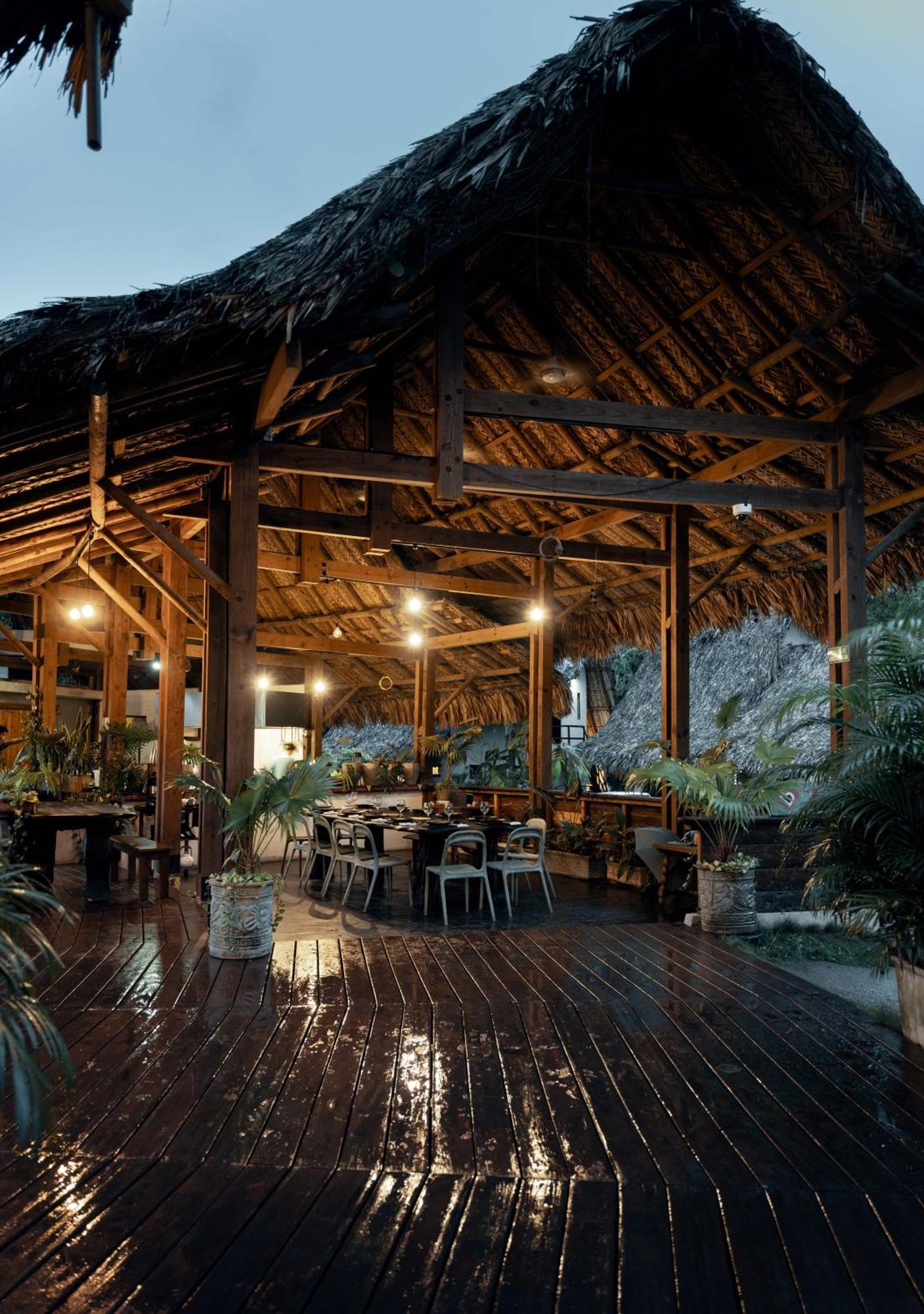 One Santuario Hotel Y Reserva Natural 帕洛米诺 外观 照片