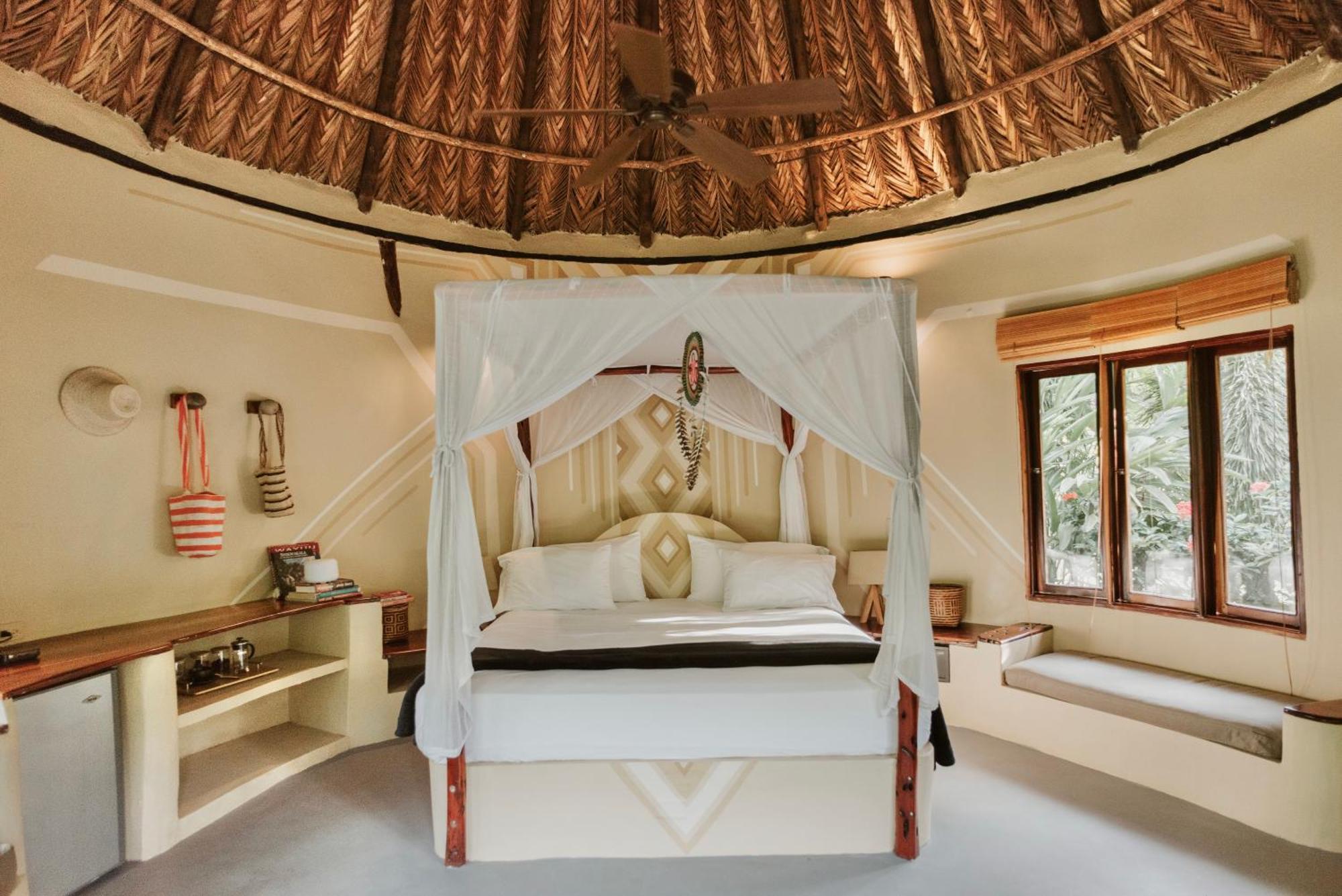 One Santuario Hotel Y Reserva Natural 帕洛米诺 外观 照片