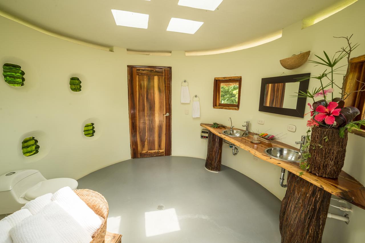One Santuario Hotel Y Reserva Natural 帕洛米诺 外观 照片
