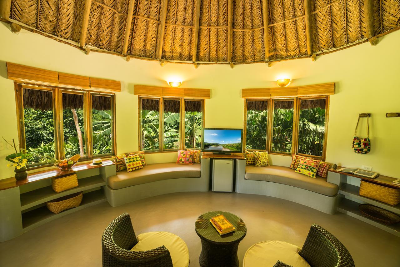 One Santuario Hotel Y Reserva Natural 帕洛米诺 外观 照片