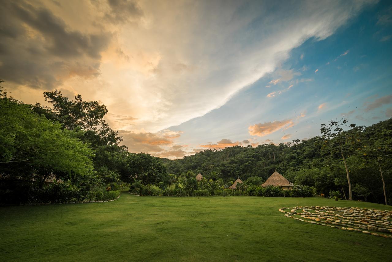 One Santuario Hotel Y Reserva Natural 帕洛米诺 外观 照片